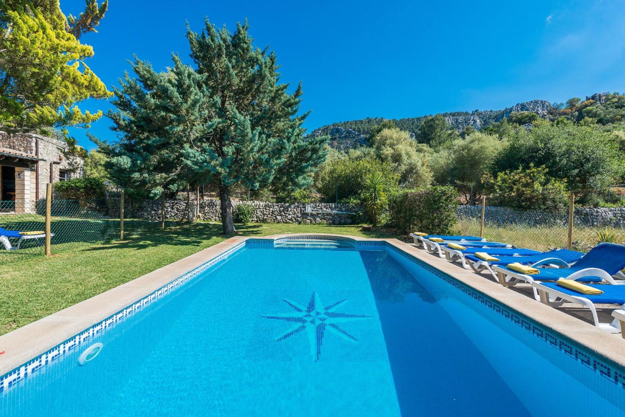 Llobera Villa